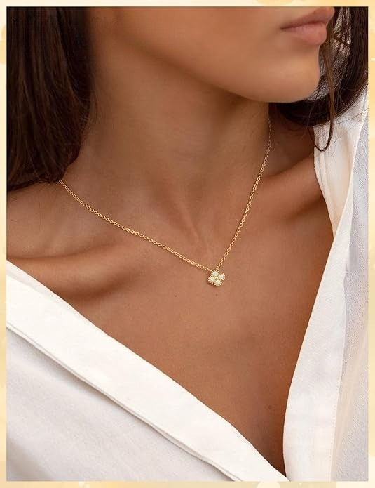 Yimari Heart Clover Necklace Gold Pendant with Birthstone Accent