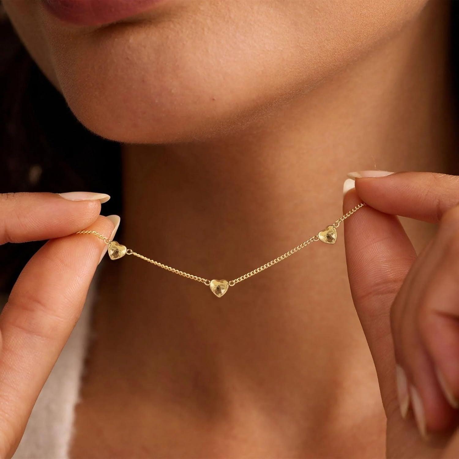 Yimari Minimalist Heart Necklace Gold Pendant Choker Design